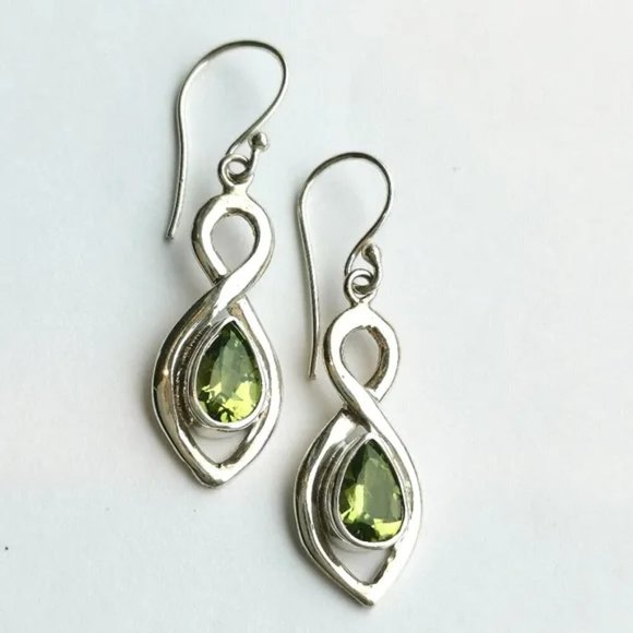 Peridot dangle earrings in Sterling Silver 🆕 - Picture 2 of 5